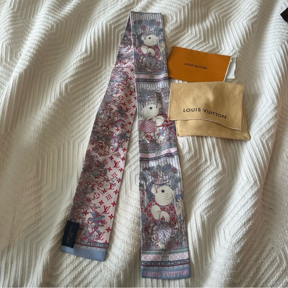 LV Pink Mouse Bandeau - Picture 6 of 14